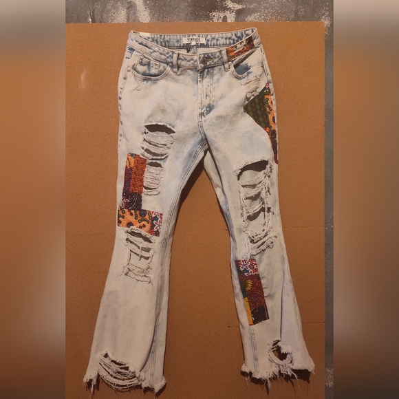 Almost Famous Vintage size 11 Patch Jeans - Picture 1 of 5